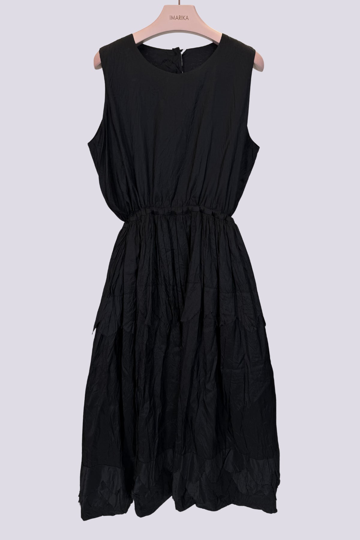 Abito in seta nero