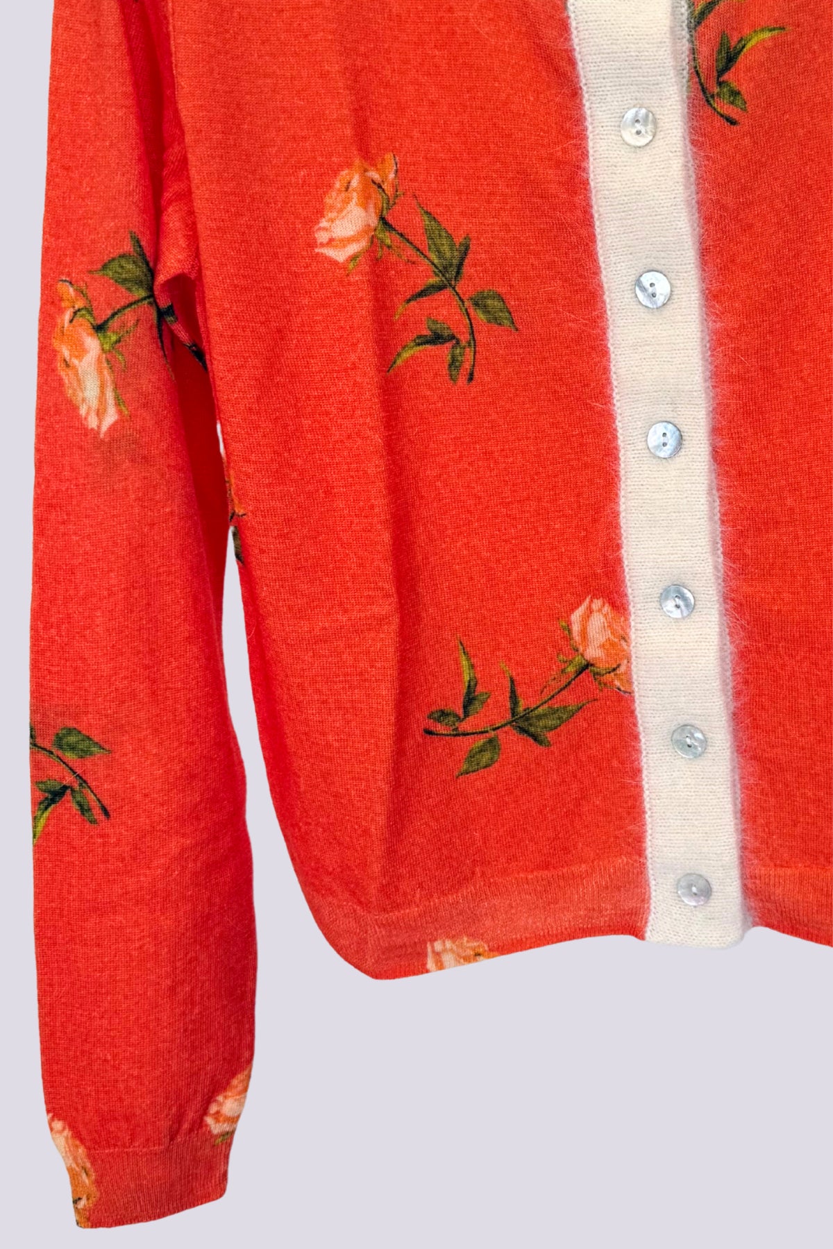 Cardigan arancio con rose