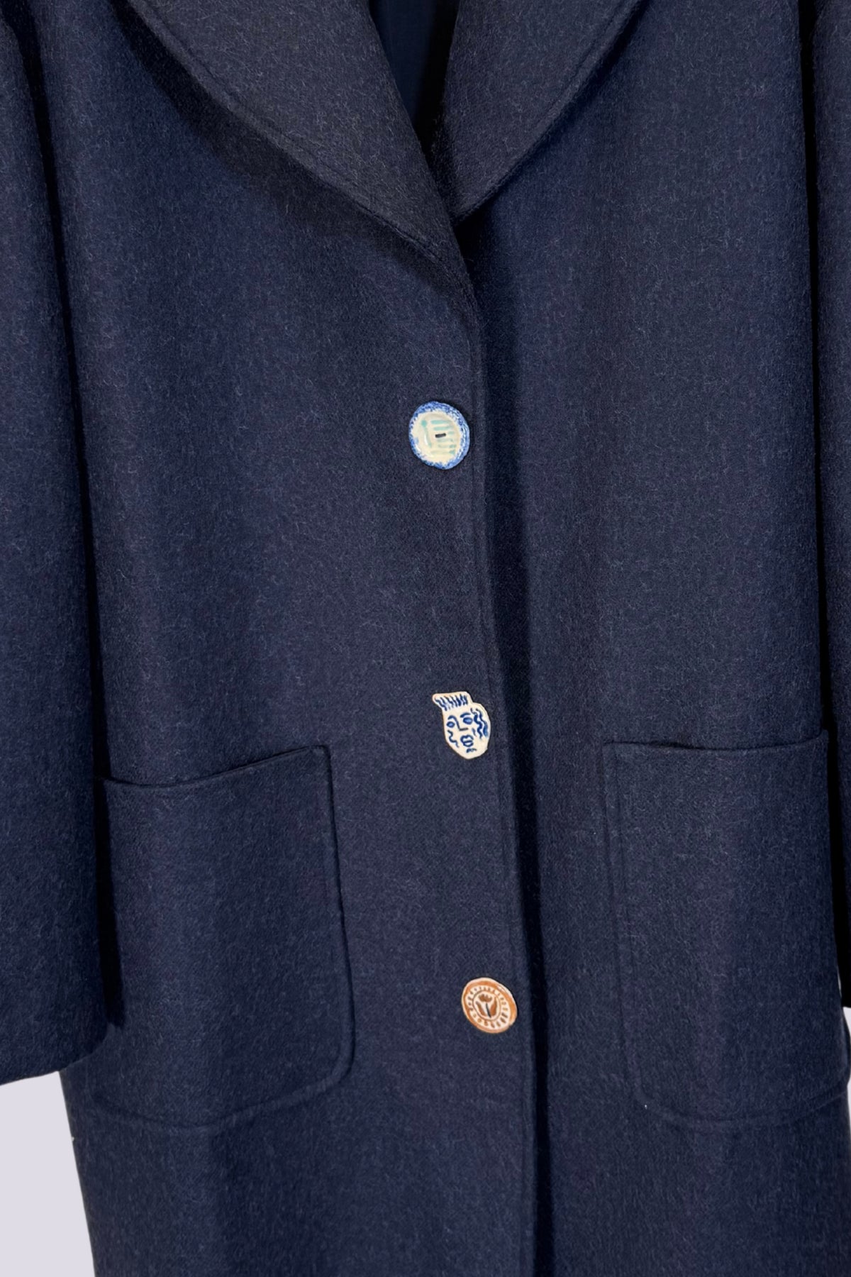 Cappotto blu bottoni in ceramica