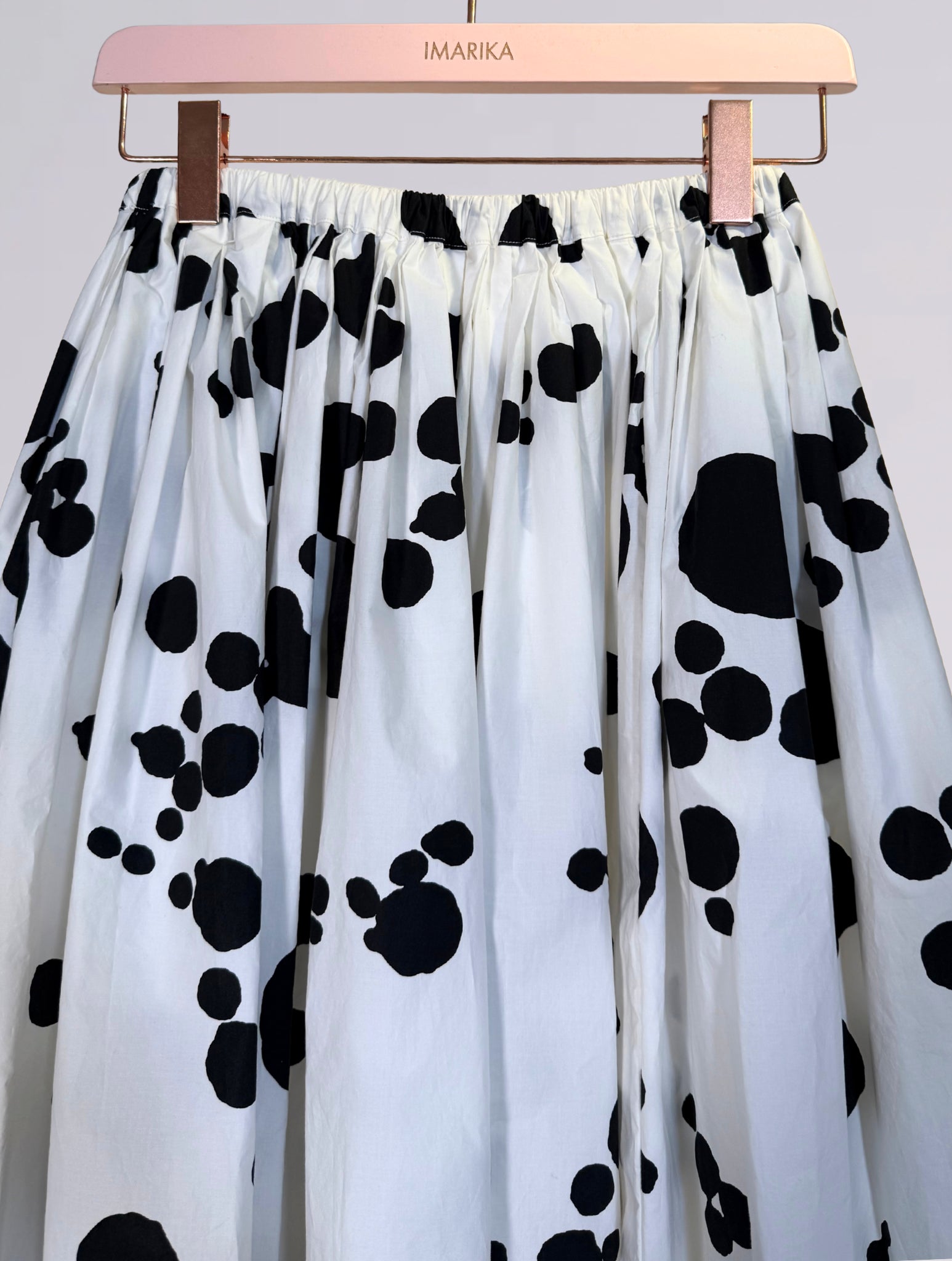 Gonna a pois