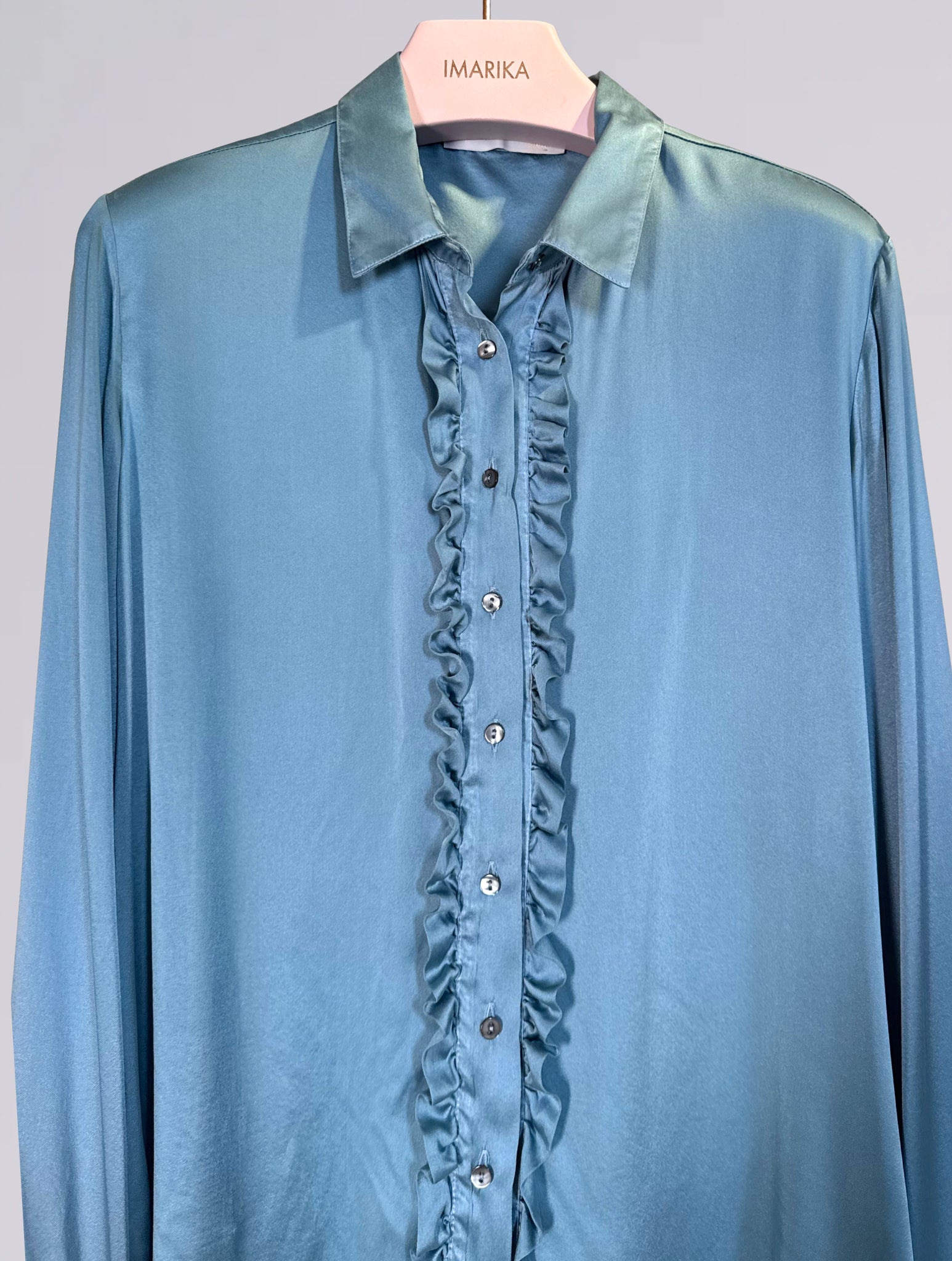 Camicia di seta azzurra