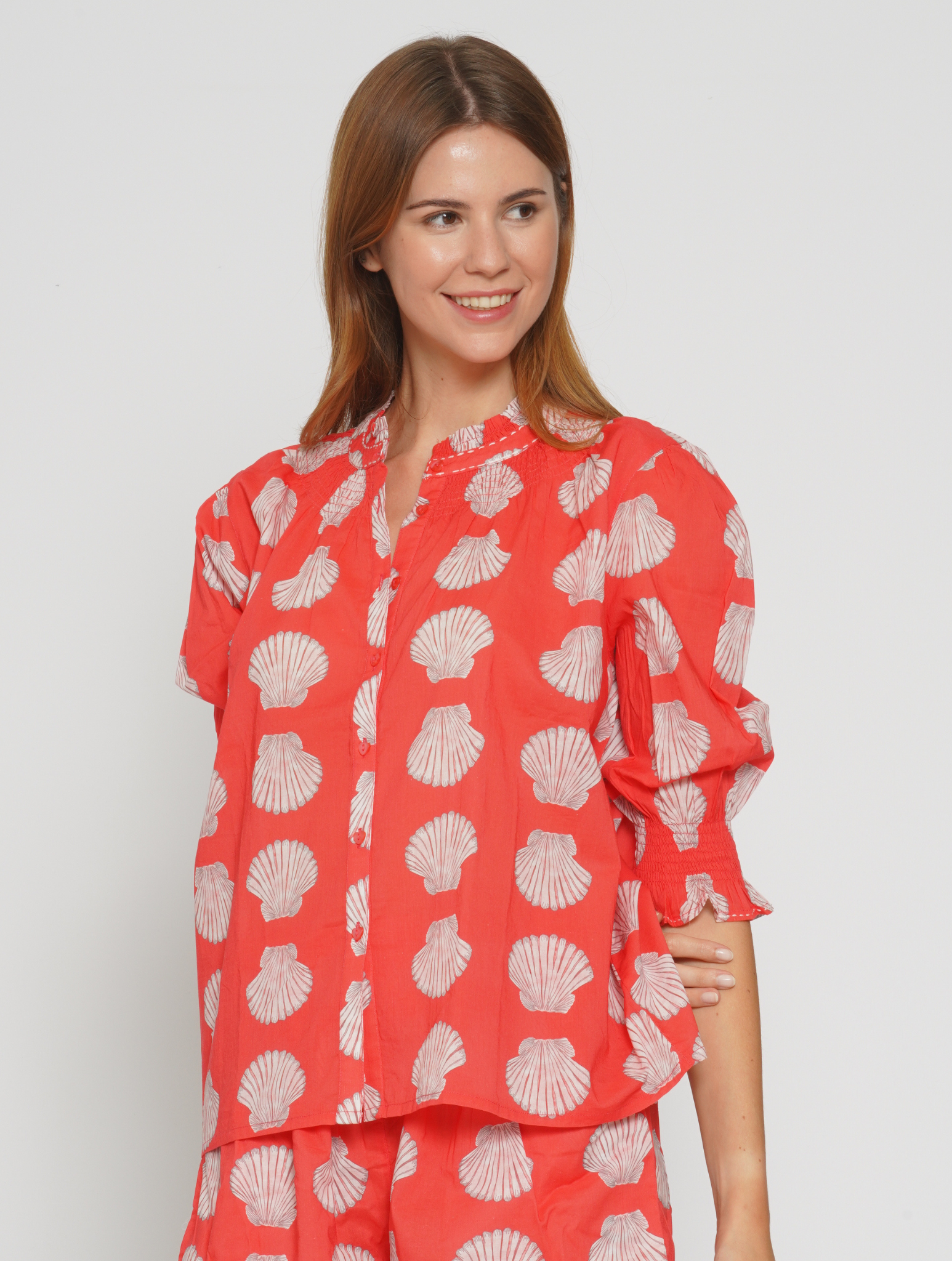 Camicia con conchiglie