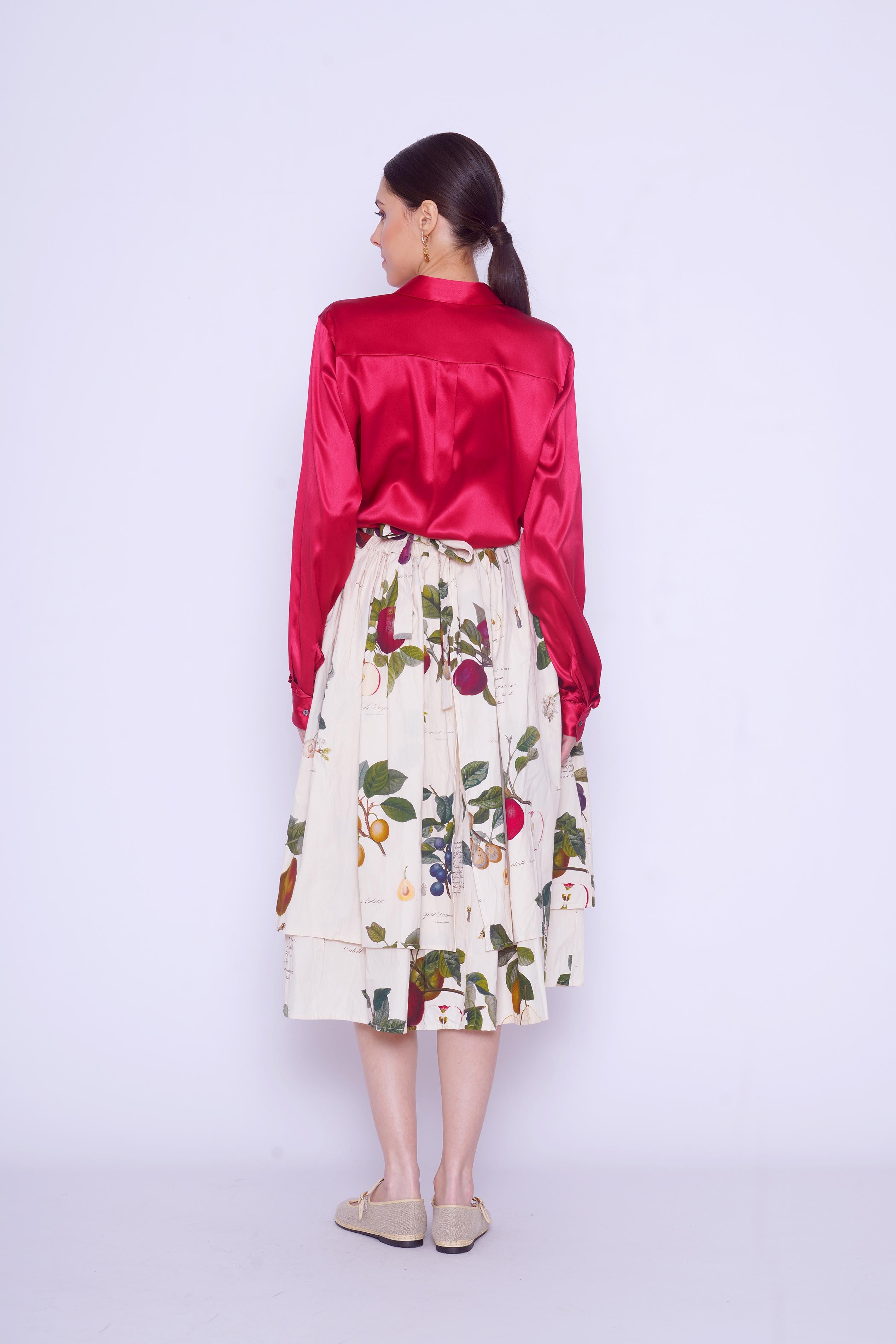 Camicia di seta rossa