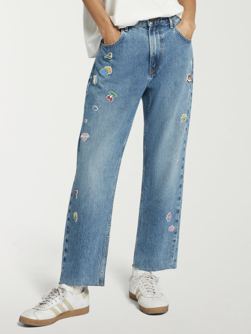 jeans con applicazioni
