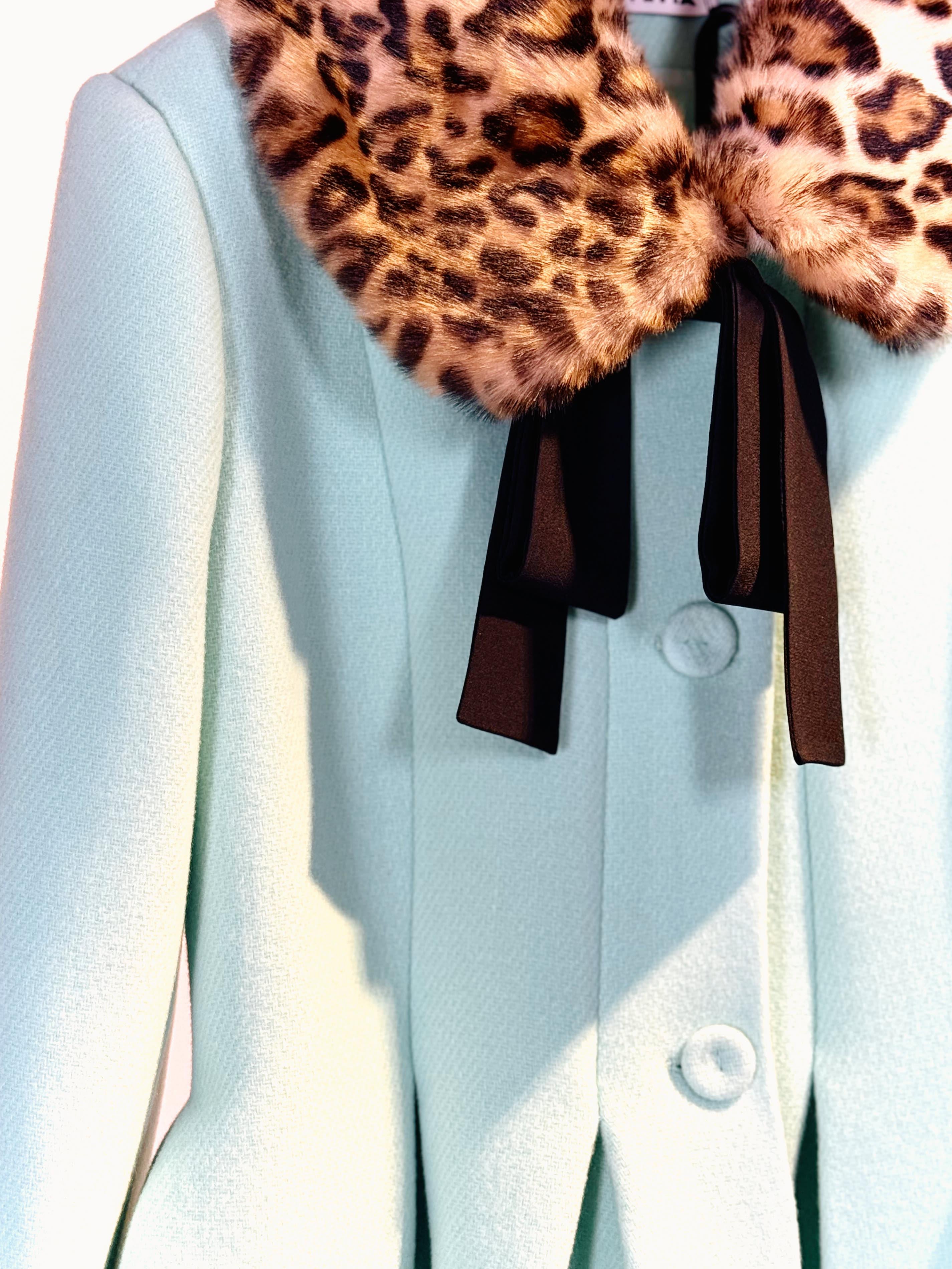 Cappotto con collo in pellicia CA0V27COLLO LEO VERDE ACQUA VIVETTA