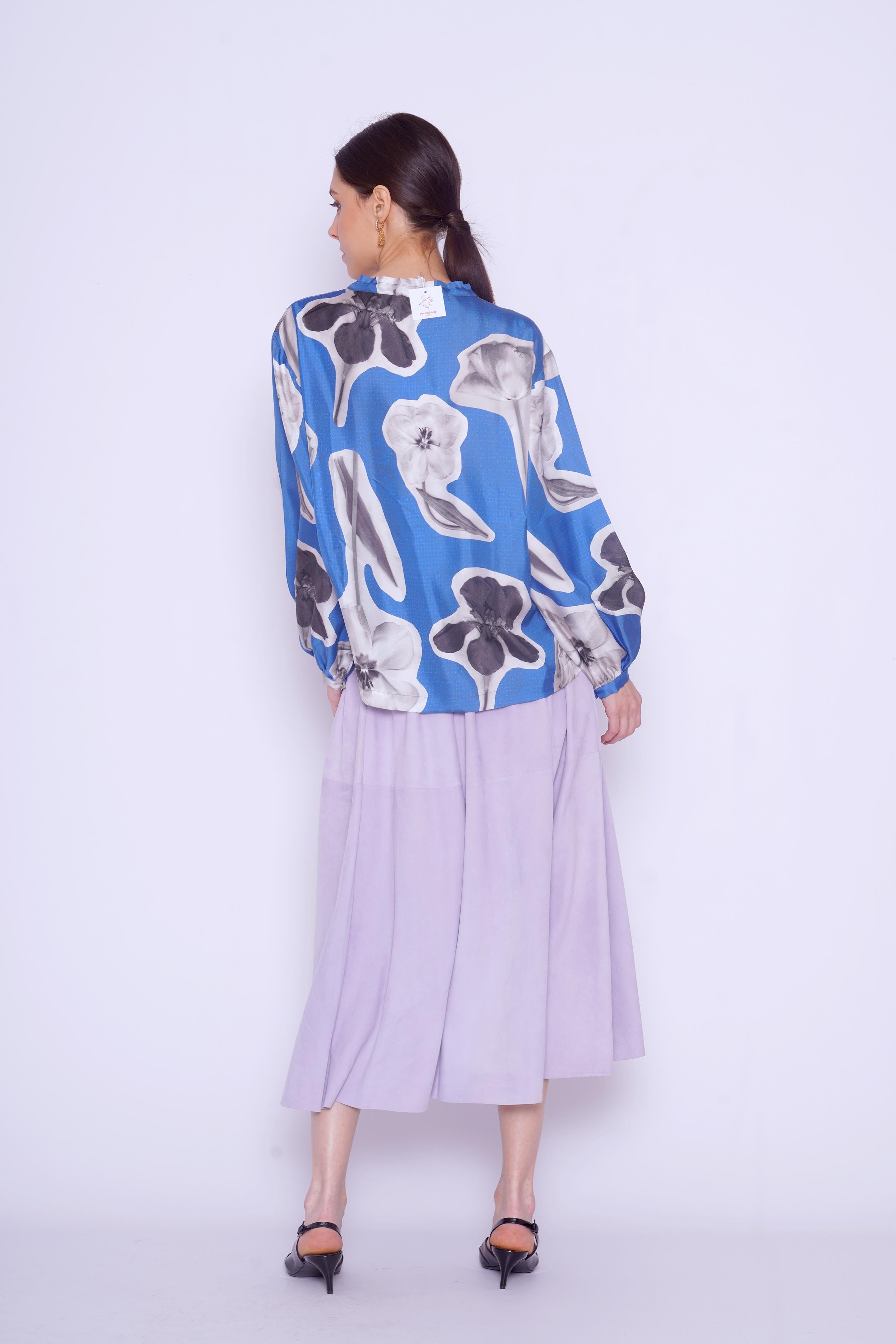 BLUSA DI SETA CON FIORI