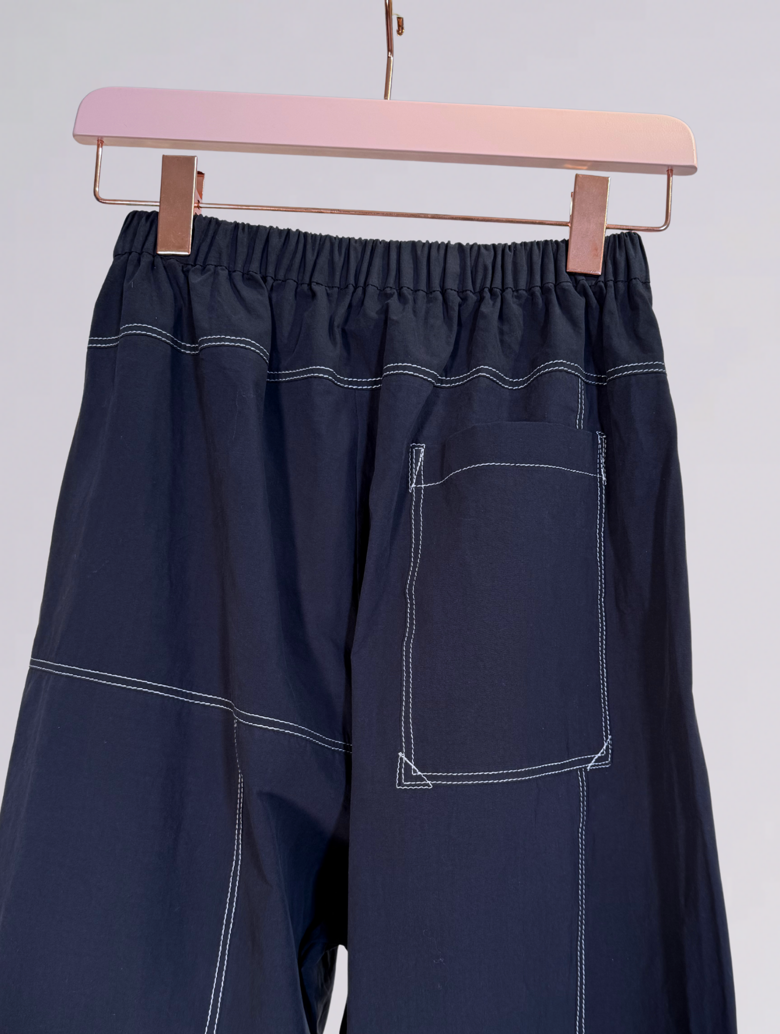 Pantaloni con elastico