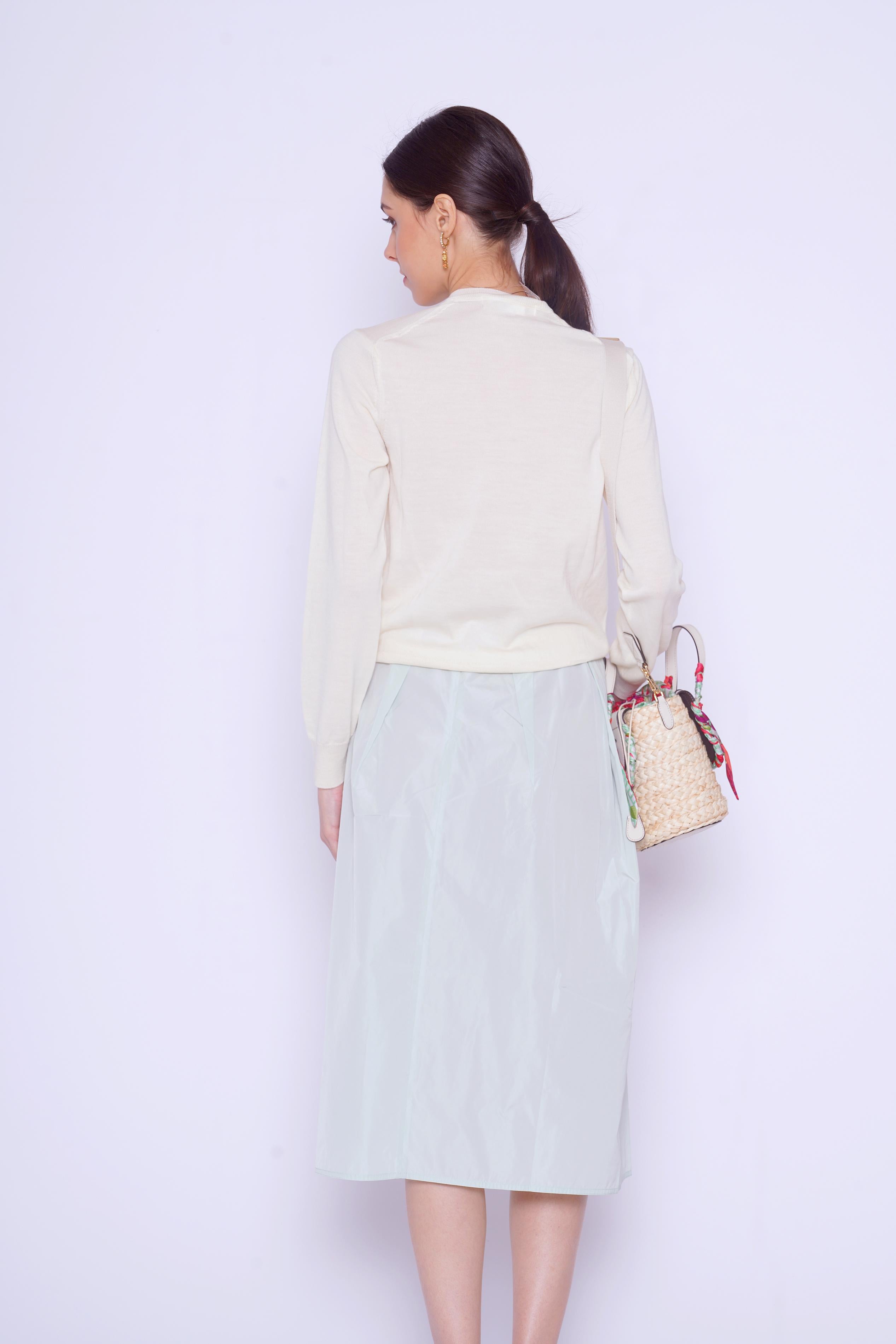 Cardigan con rose