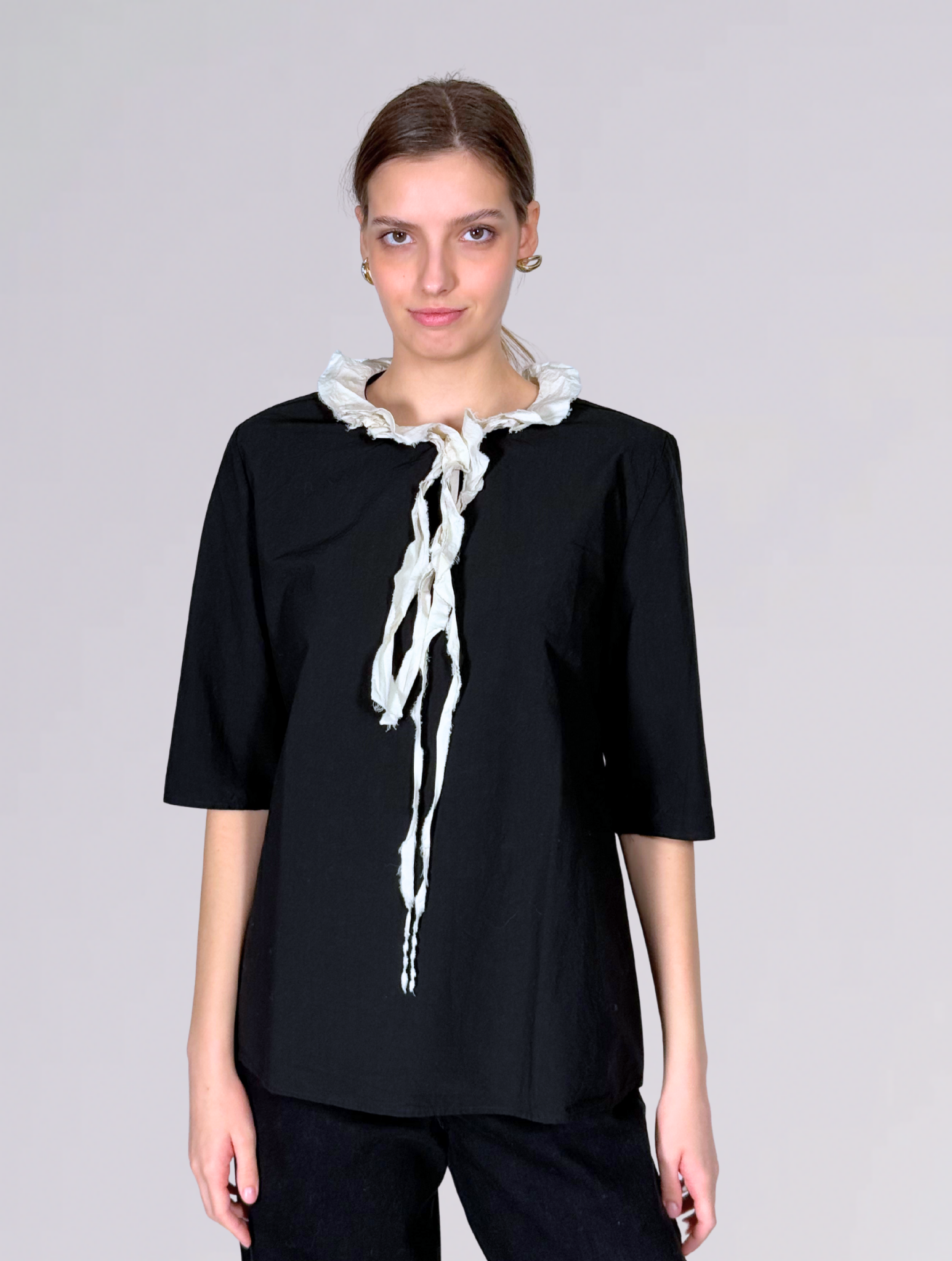 Camicia con volant P1990BEIGE NERO Apuntob