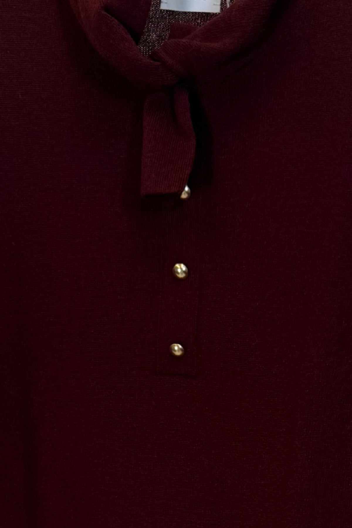 Polo bordeaux con sciarpina 