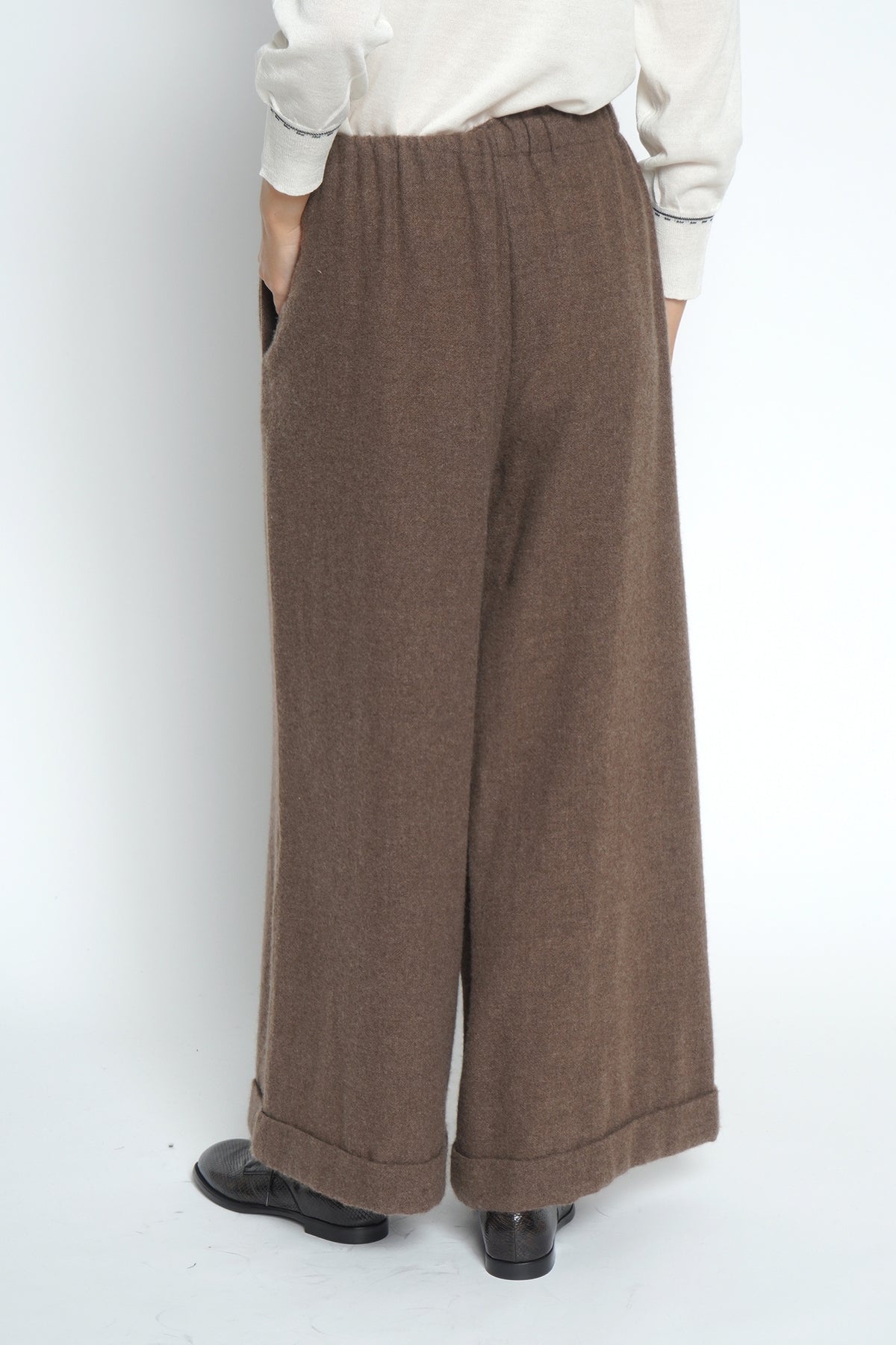Pantaloni beige in cachemire 