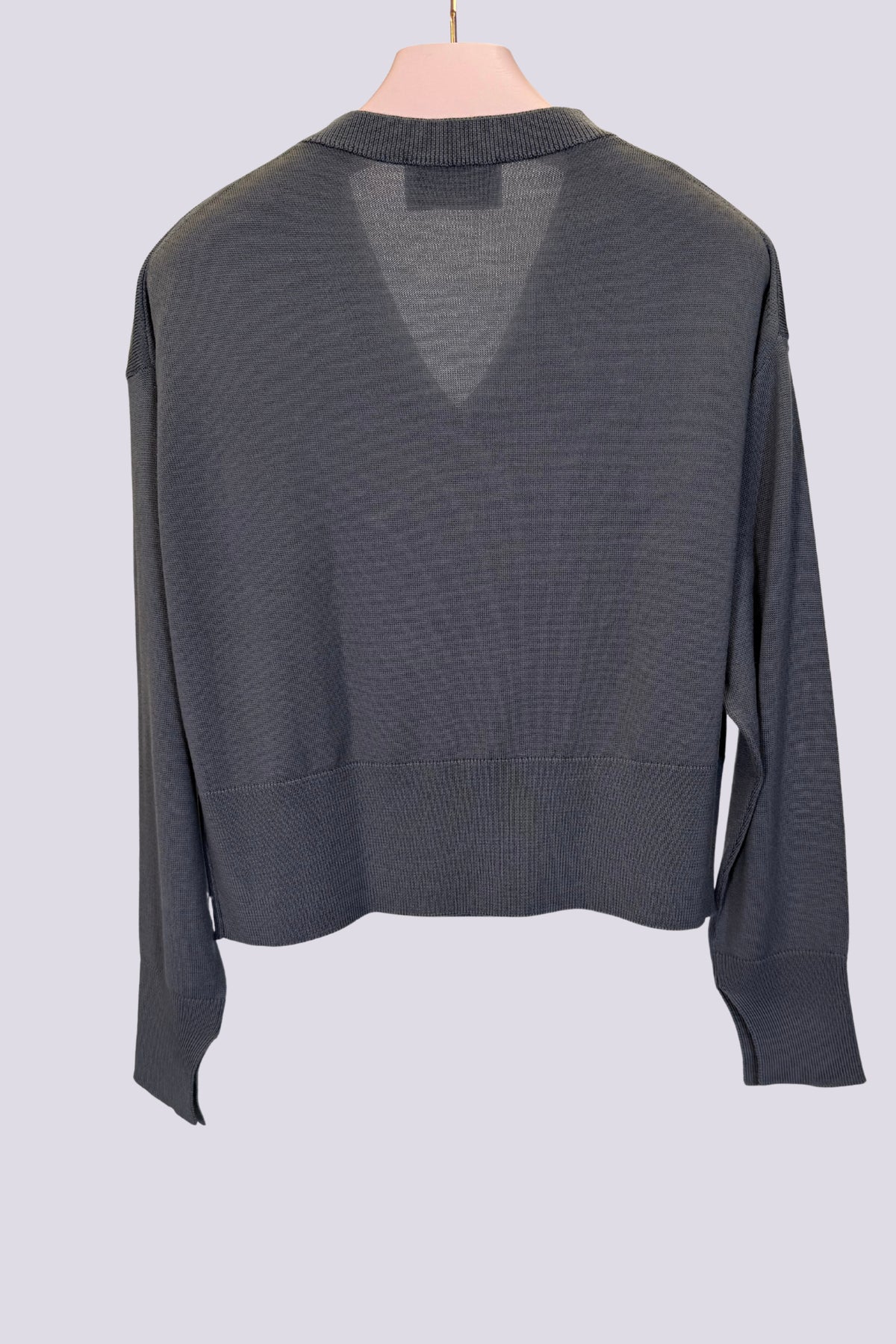 Maglia scollo a V grigia 