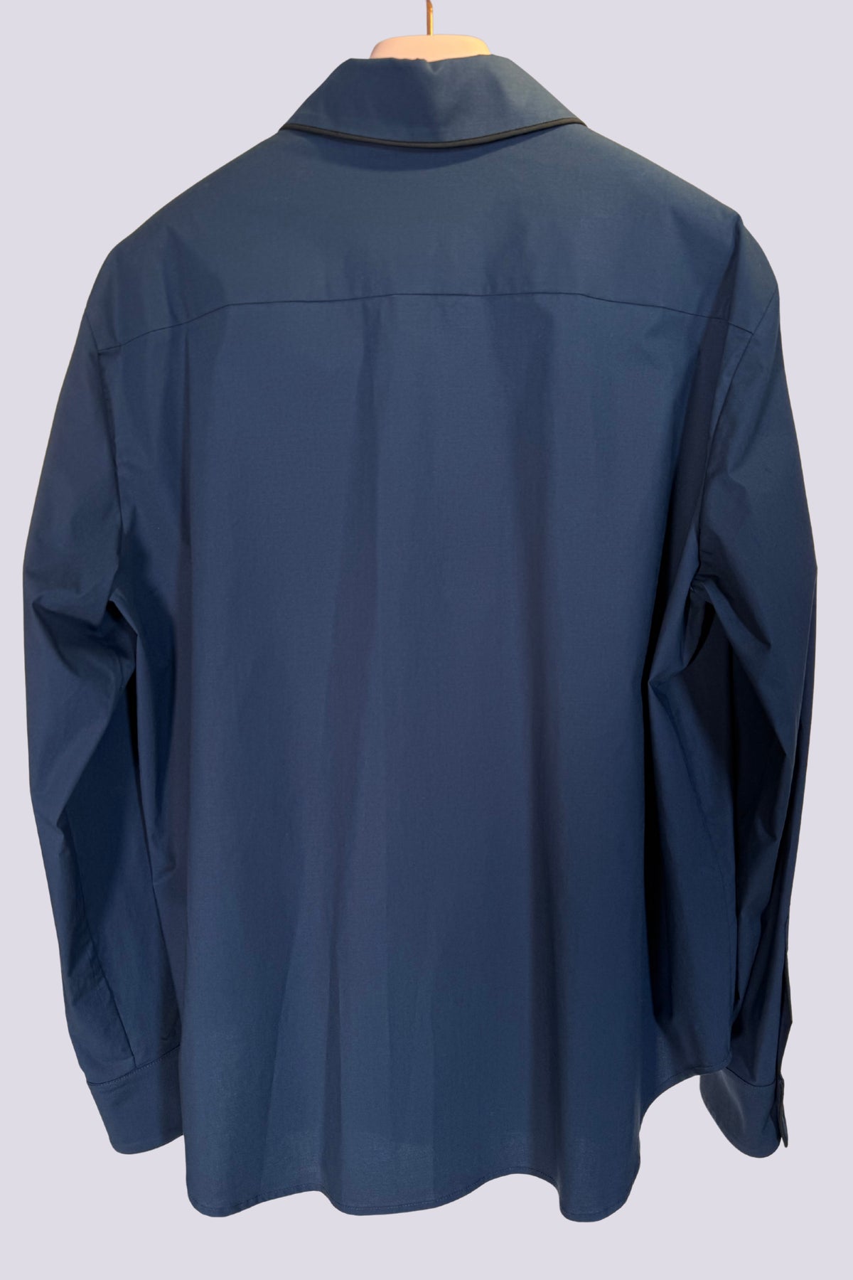 Camicia con fiore 
