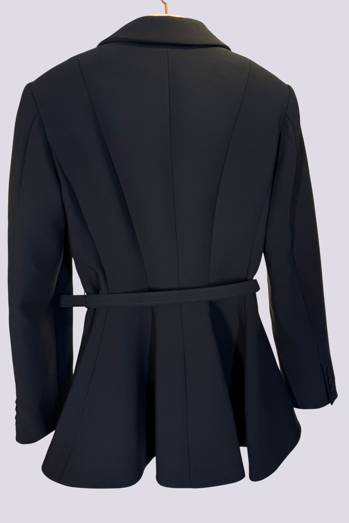 Giacca nera con peplum 