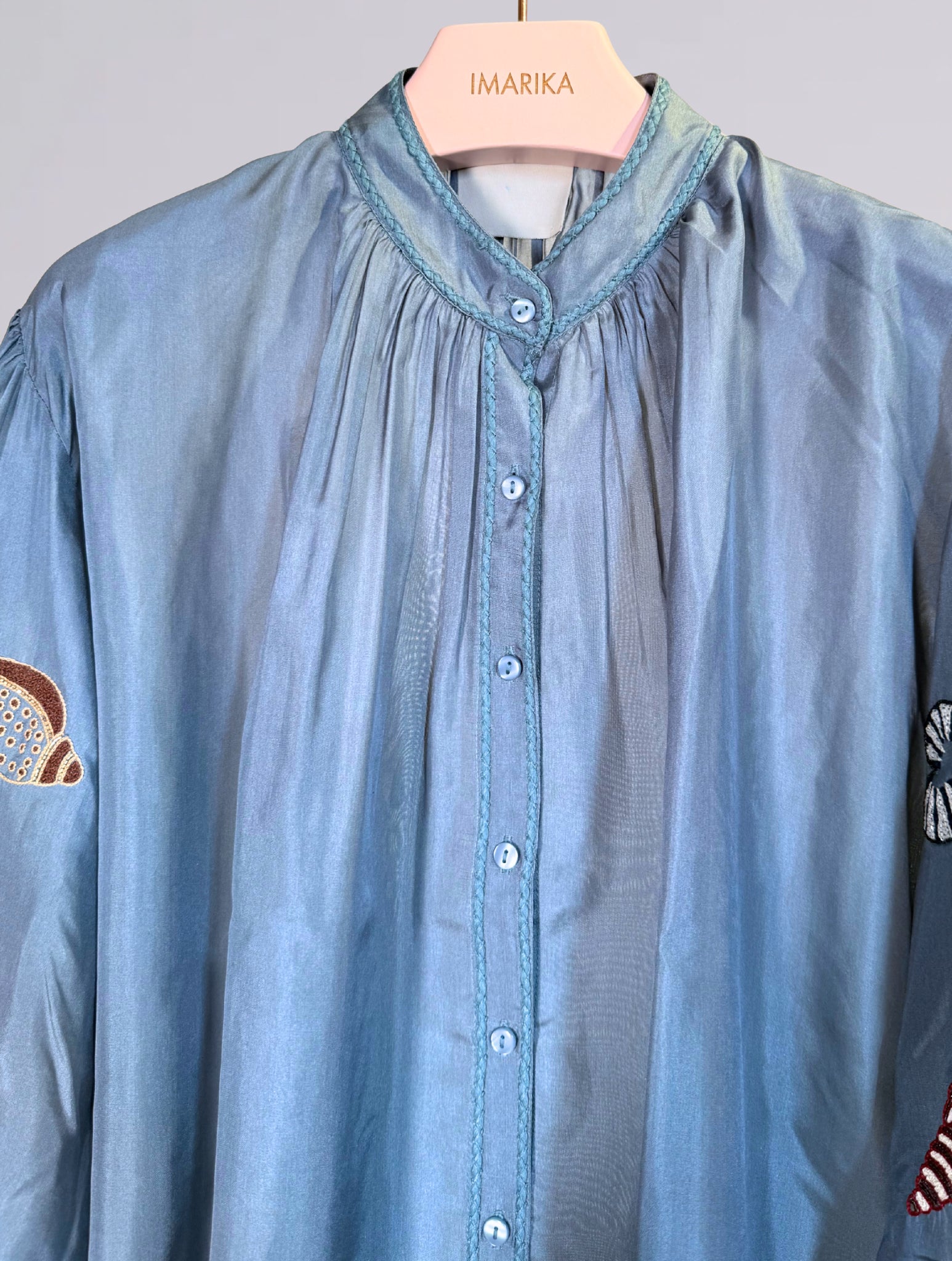 Camicia ricami mari 