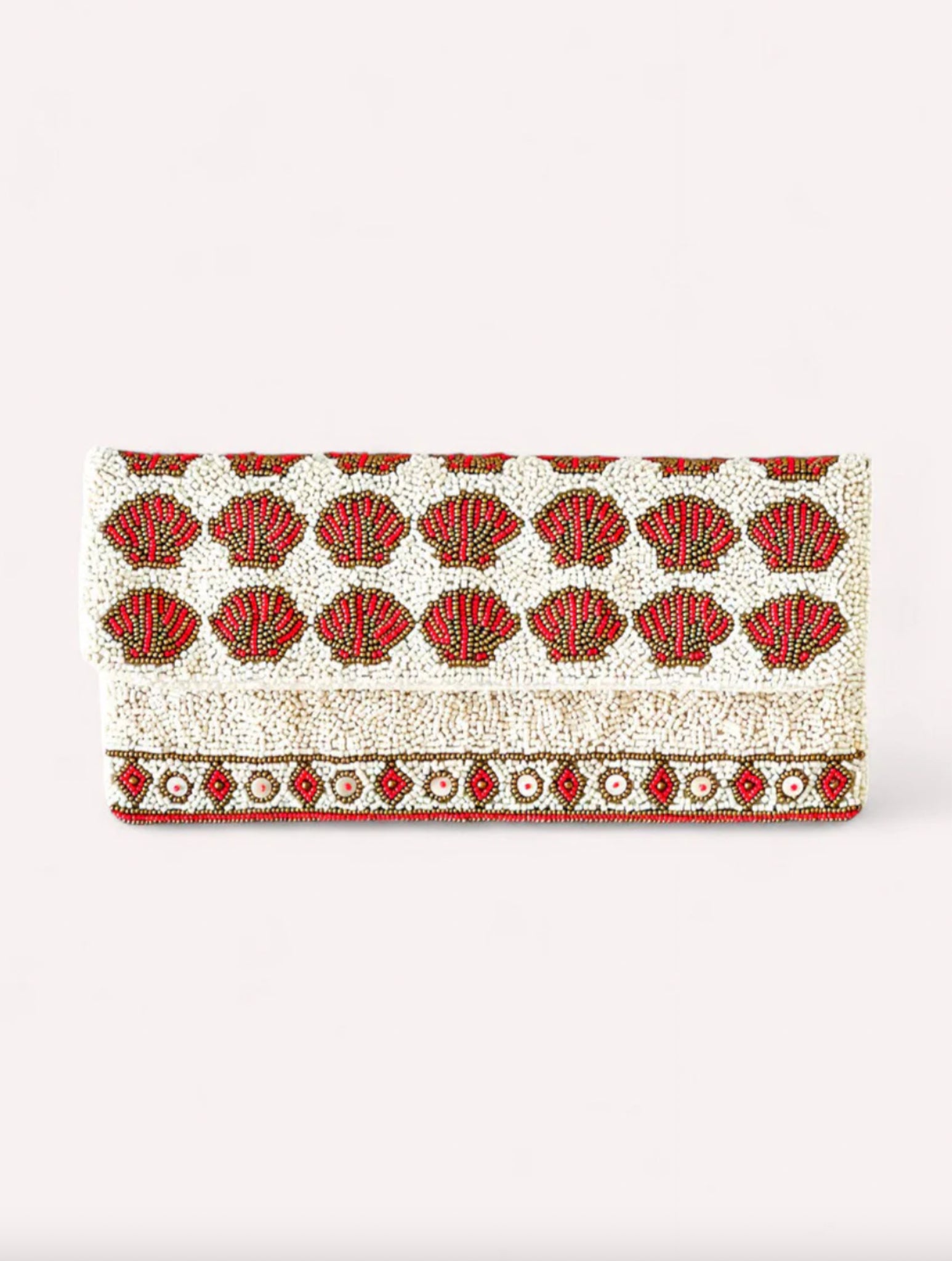 Pochette di perline con conchiglie 