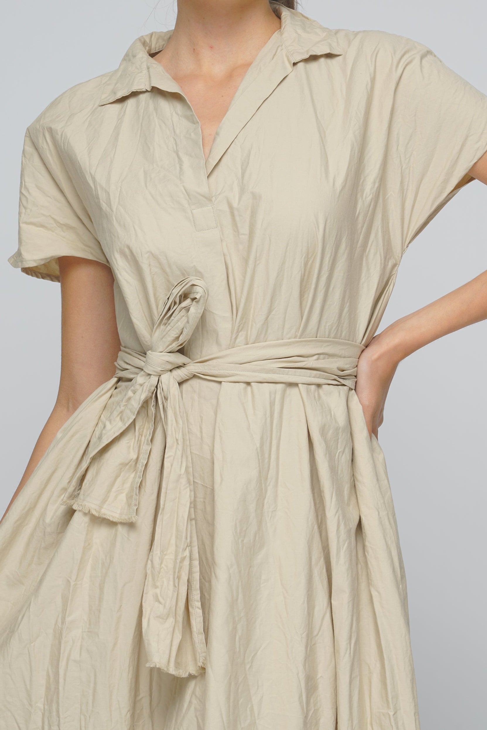 ABITO BEIGE DANIELA GREGIS