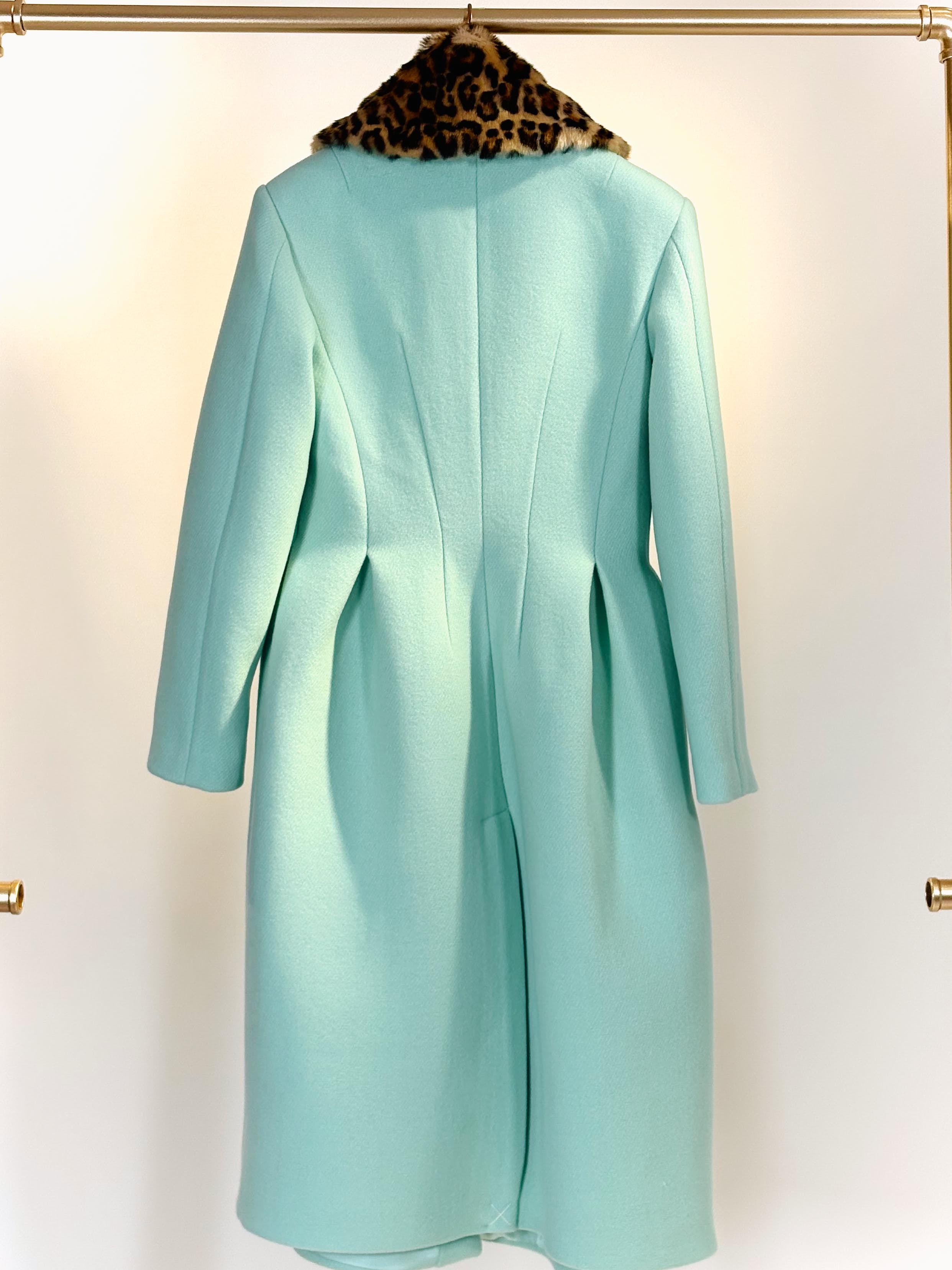 Cappotto con collo in pellicia CA0V27COLLO LEO VERDE ACQUA VIVETTA