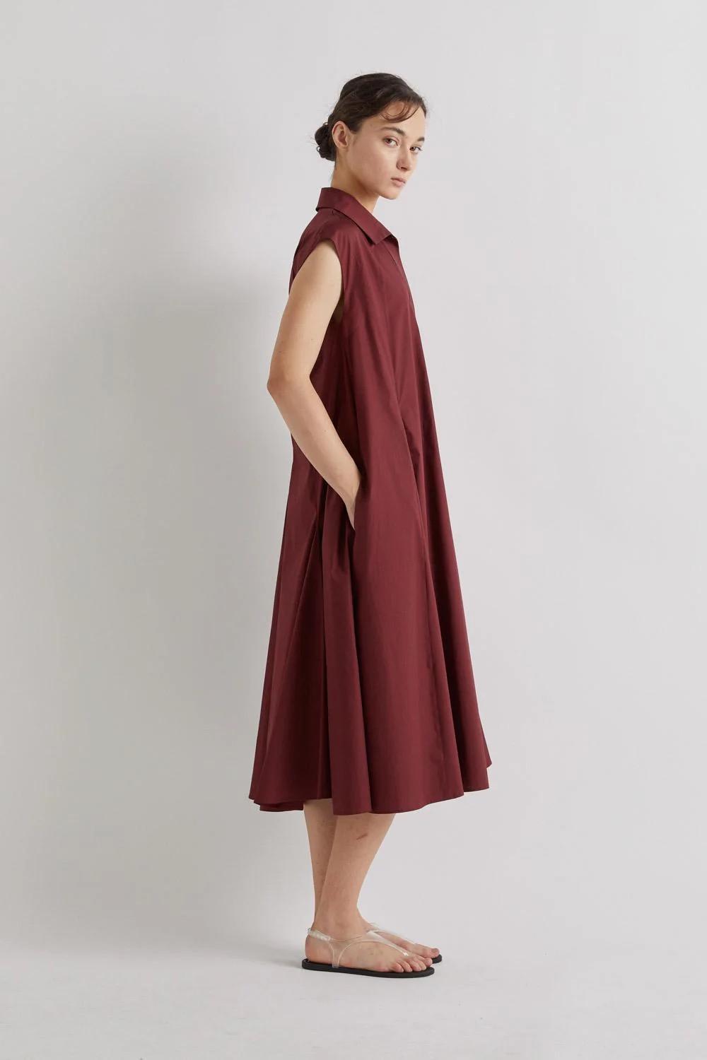 Abito smanicato bordeaux 