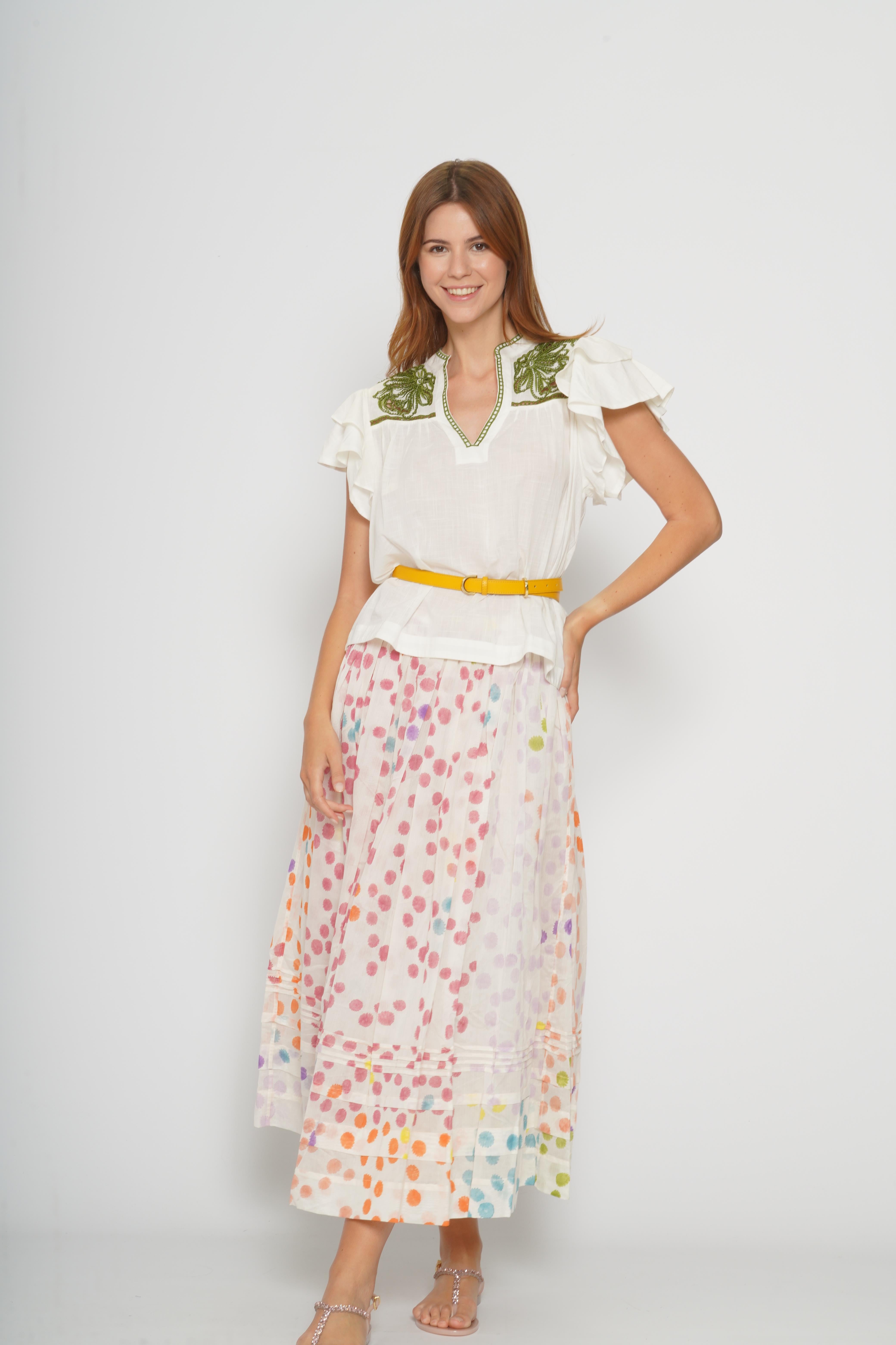 Blusa con ricami 