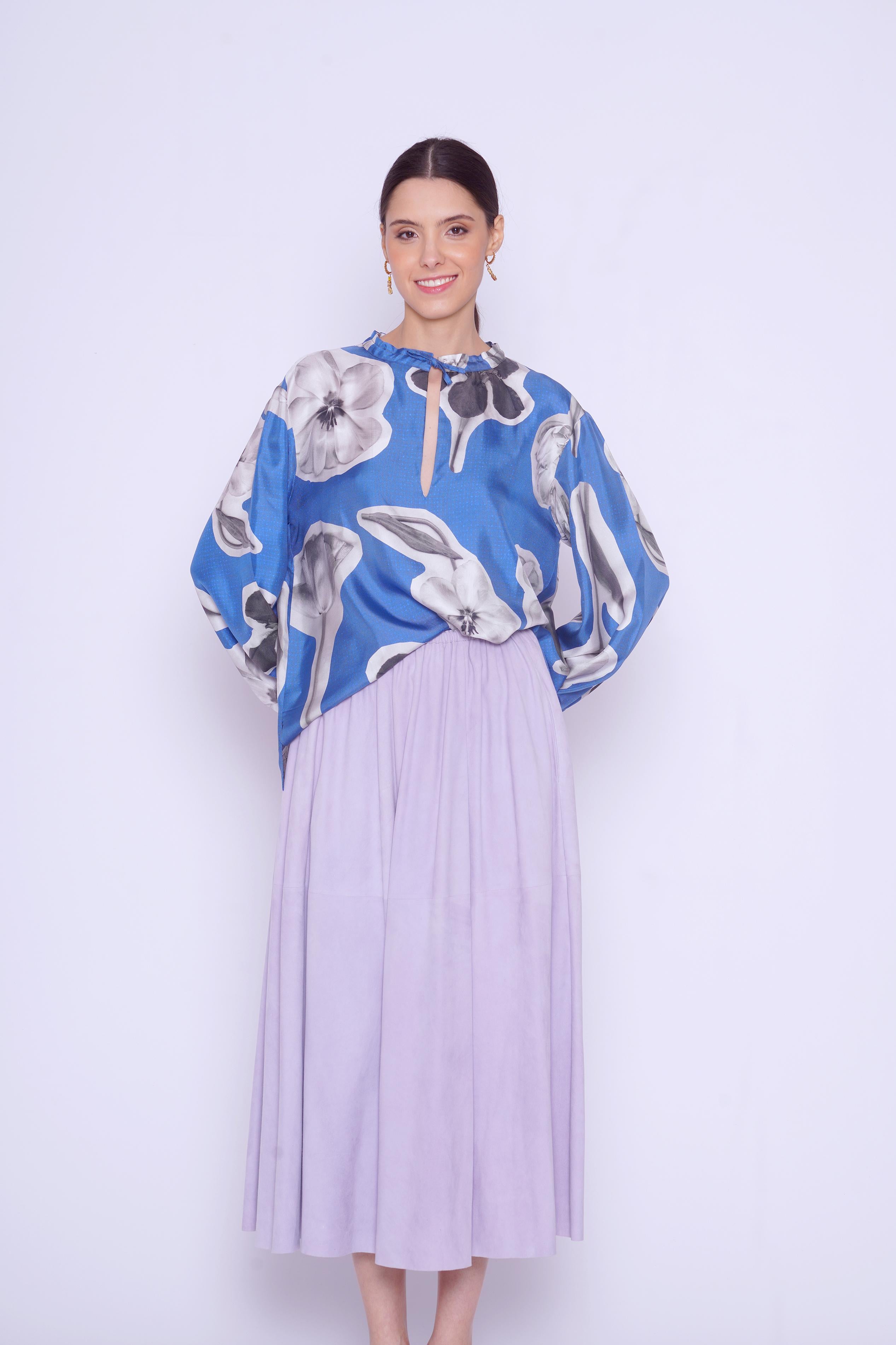 BLUSA DI SETA CON FIORI 