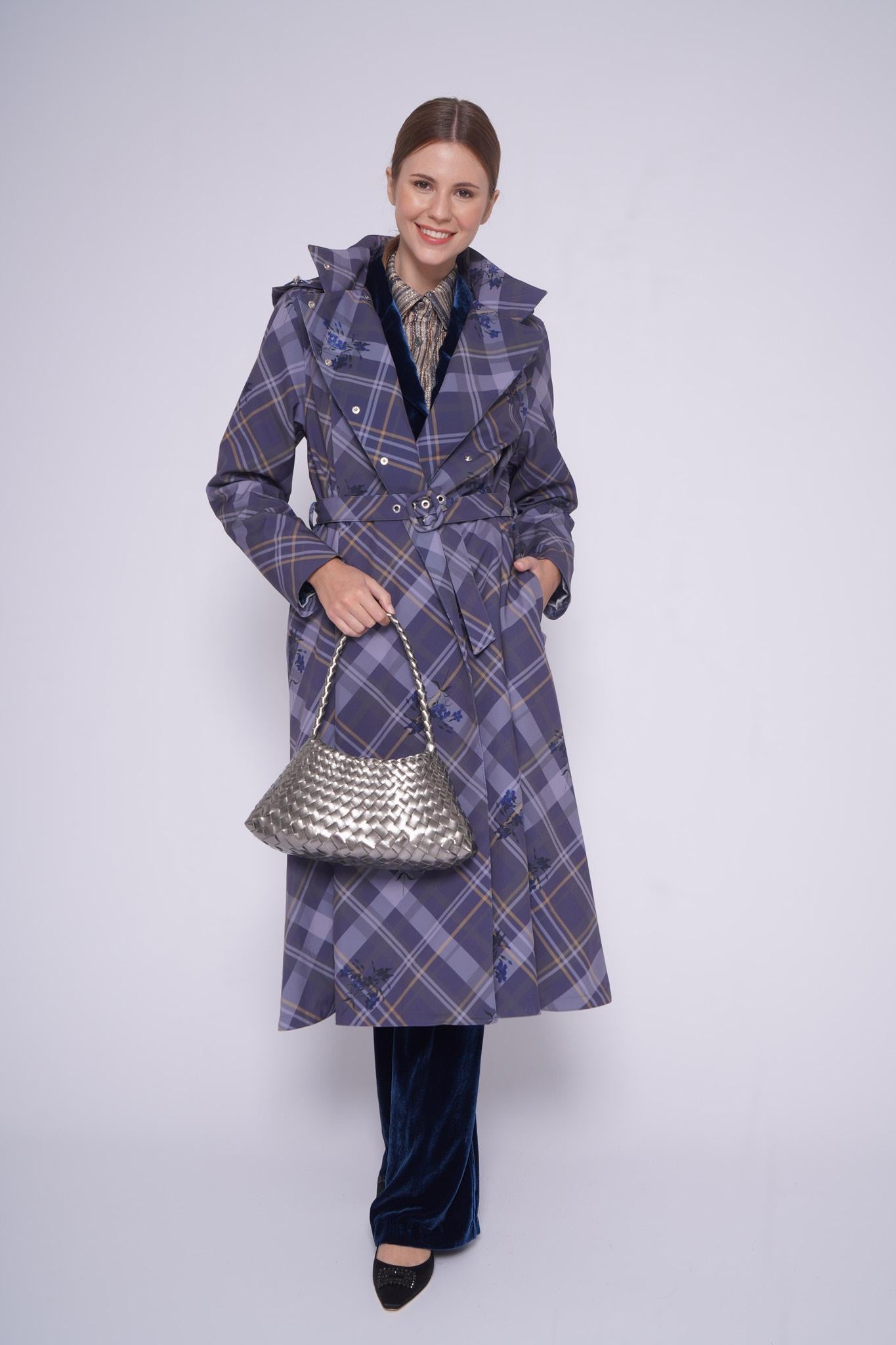 Impermeabile con cappuccio DUCHESS IN BLUEBLU RAINSISTERS