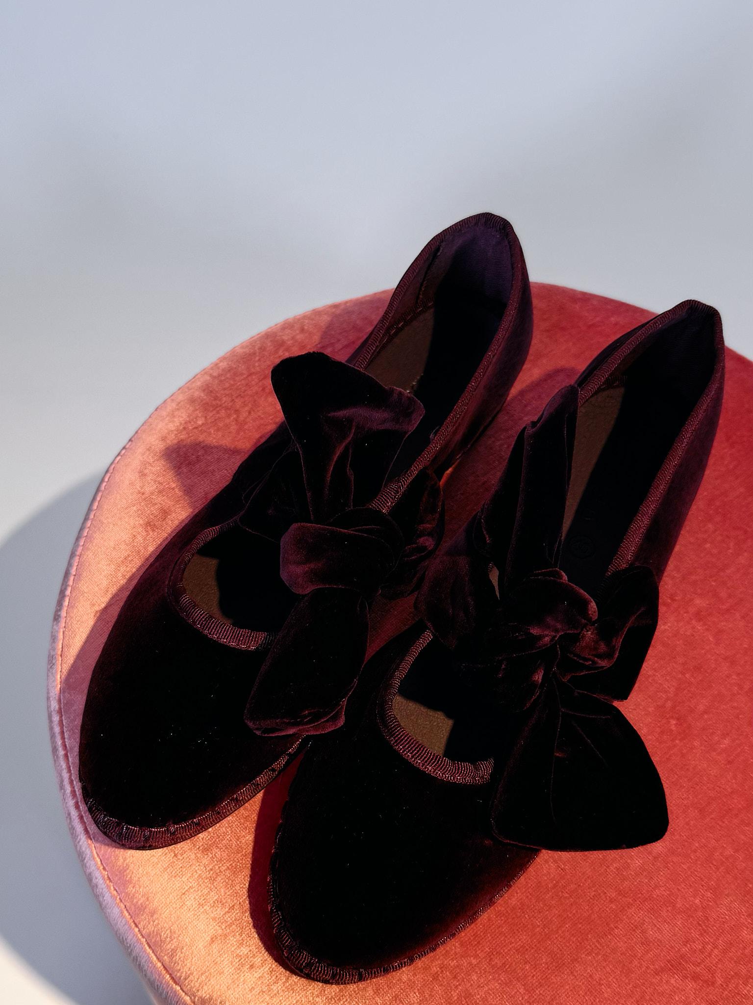 Friulane in Velluto Bordeaux LYRAWINE BURGUNDY Flabelus