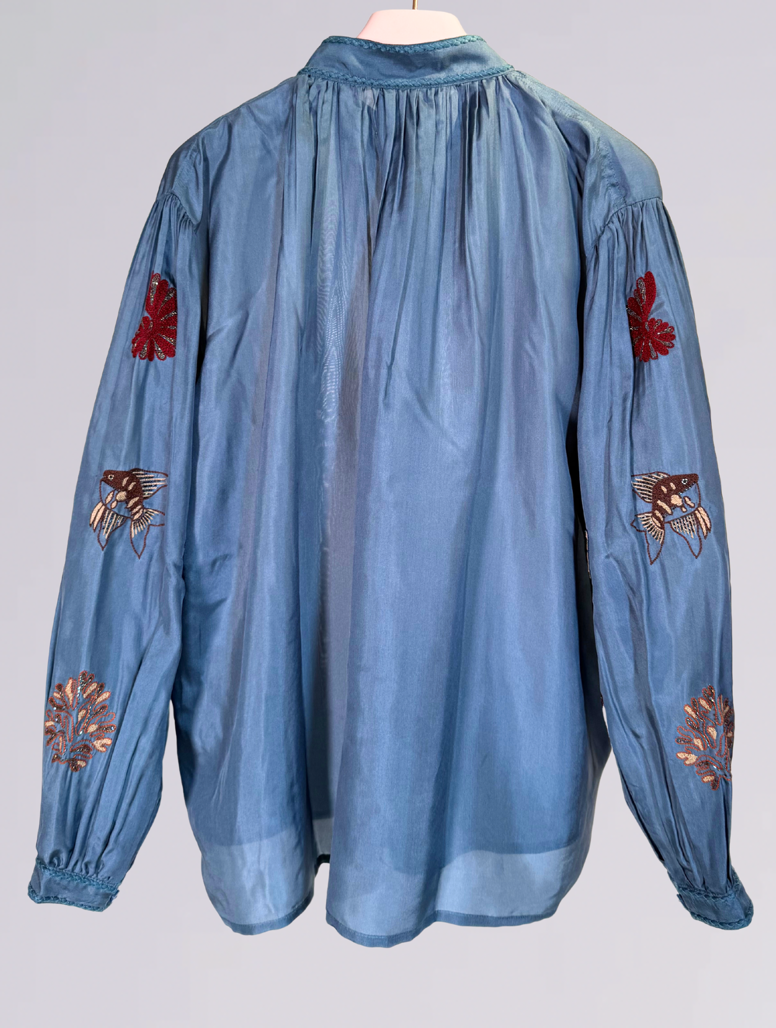 Camicia ricami mari 