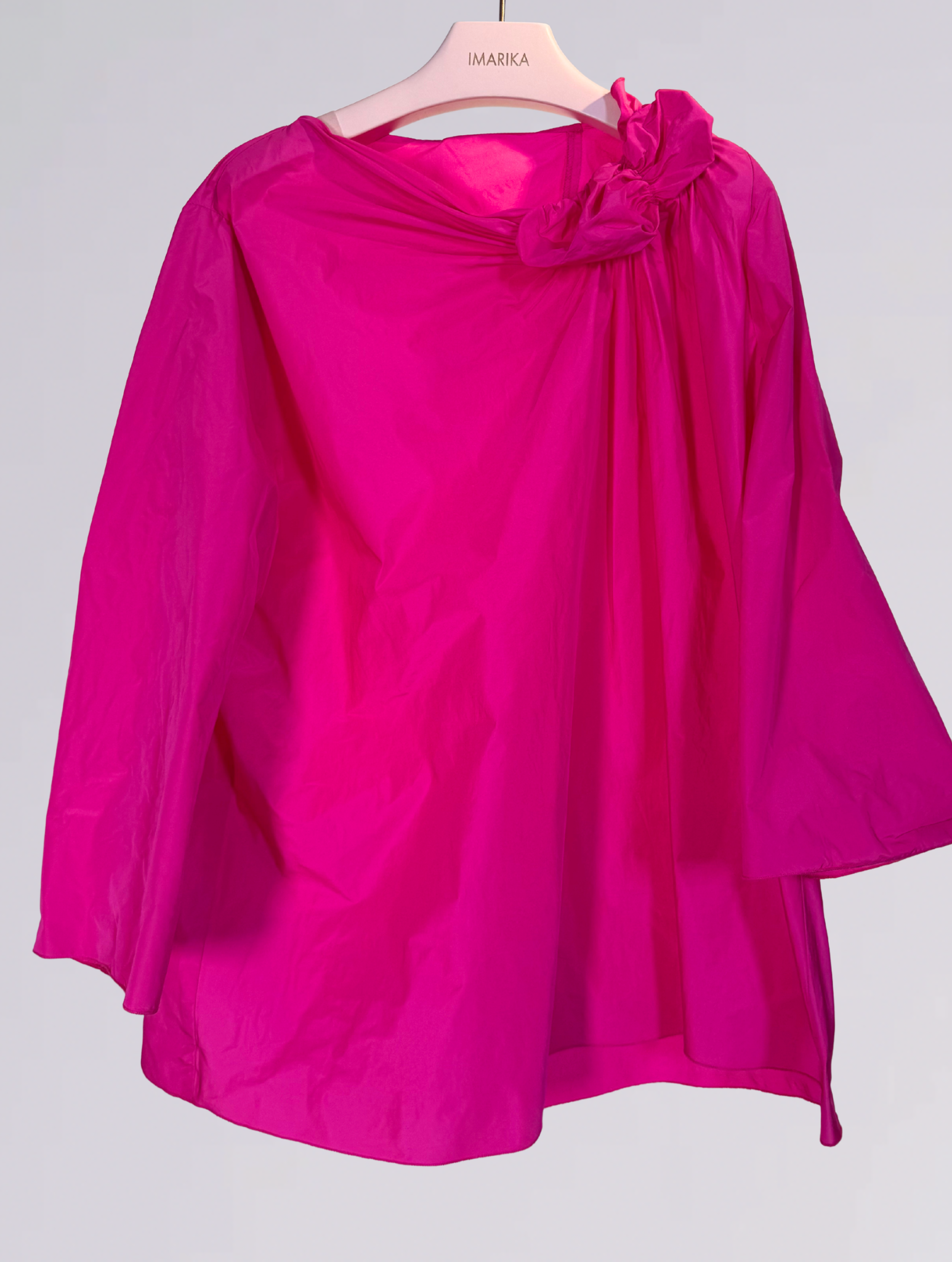 Camicia con fiore 