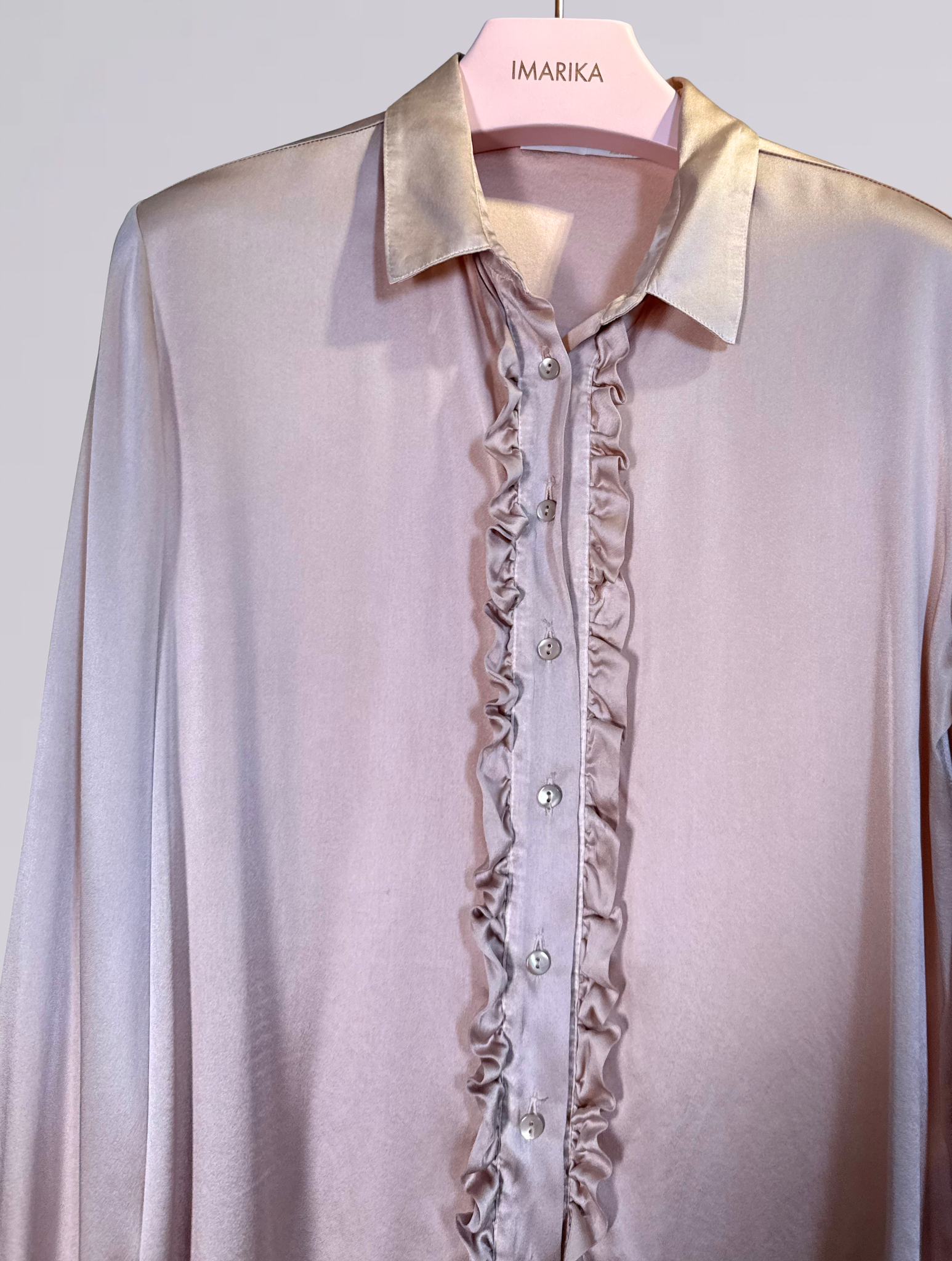 Camicia di seta beige 