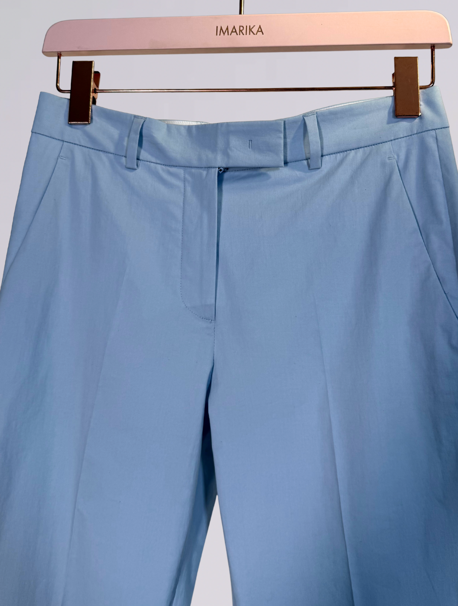 Pantalone con risvolto 