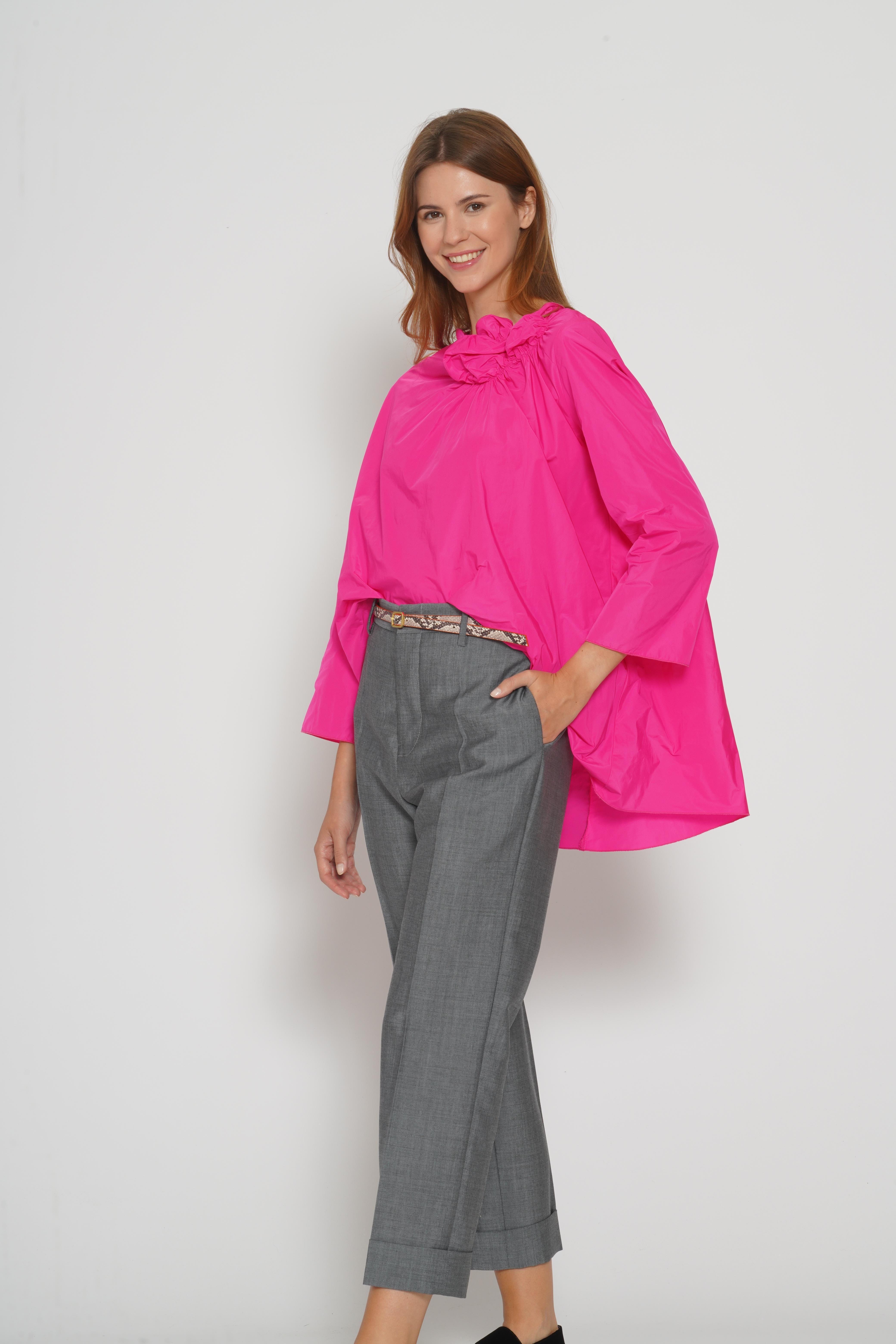 Camicia con fiore 
