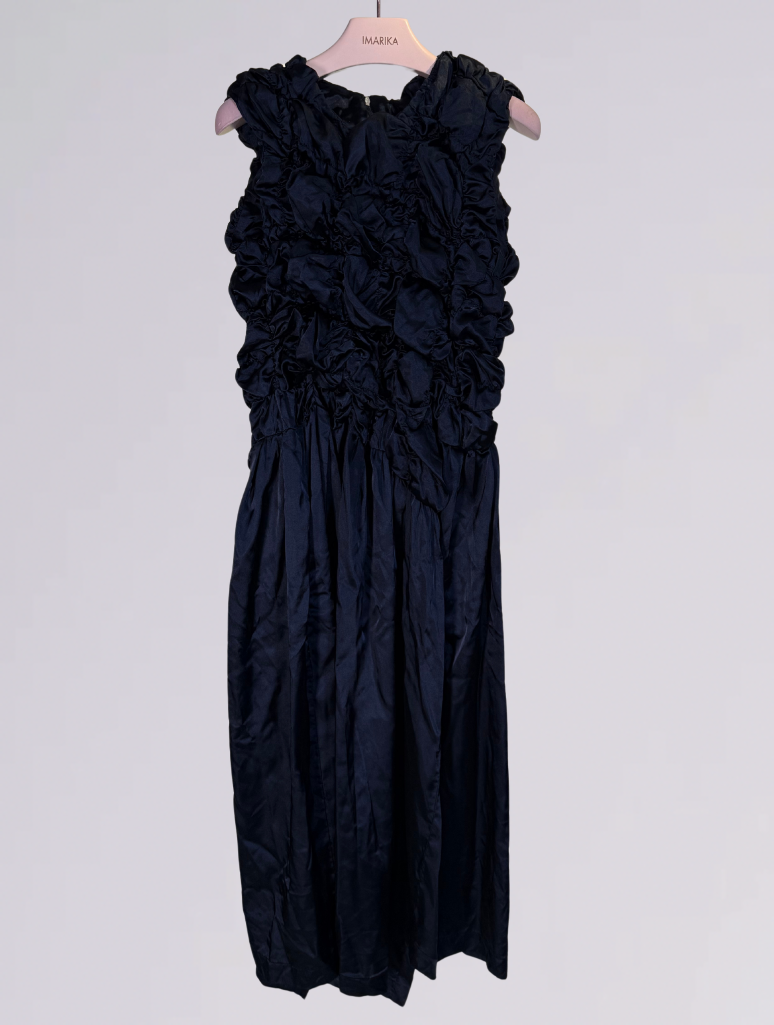 Abito con ruffles 