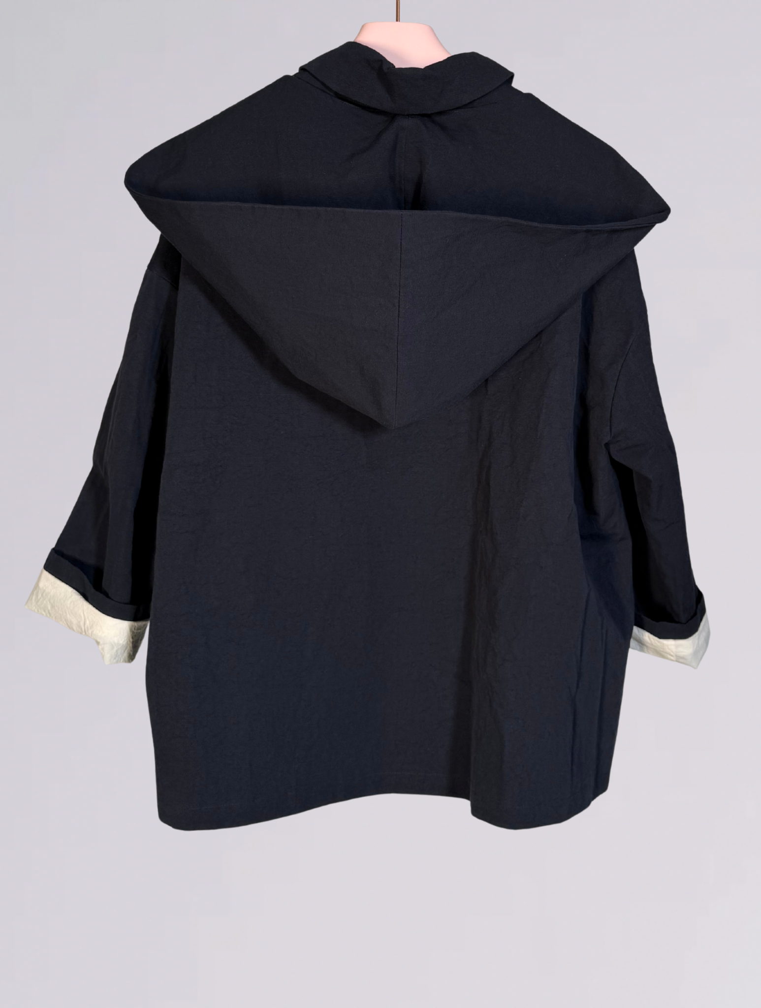 GIACCA CON CAPPUCCIO REMOVIBILE 